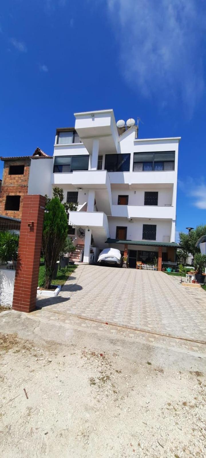 Vila Jone Голем Екстериор снимка
